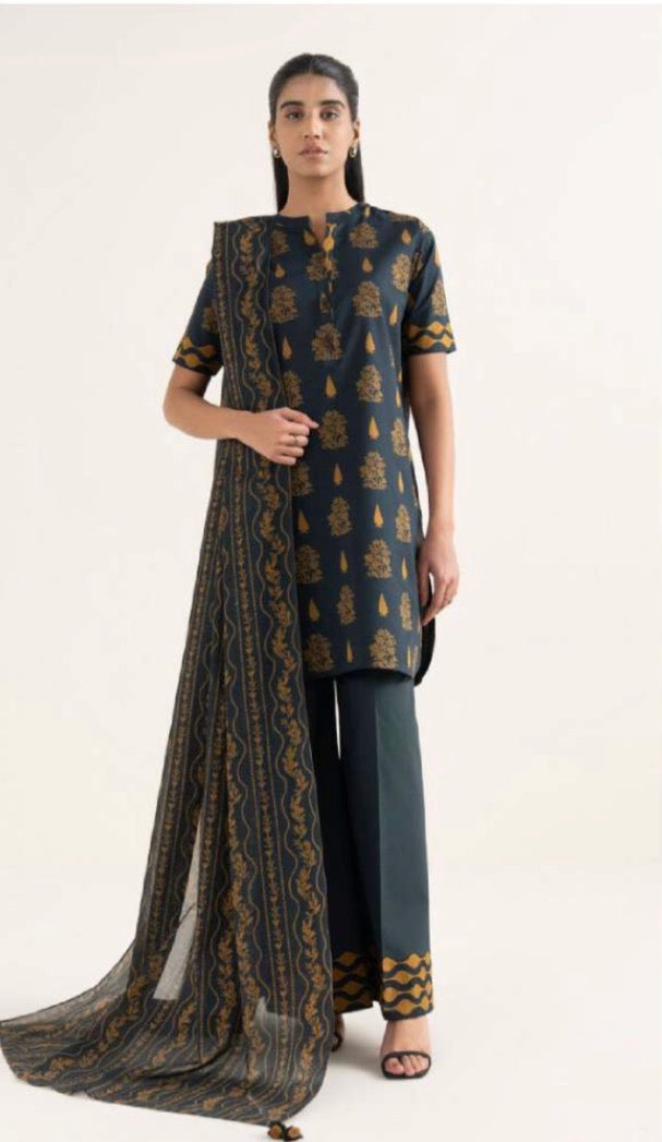 SAPPHIRE inspired 3 piece luxury lawn collection ladies dress B682