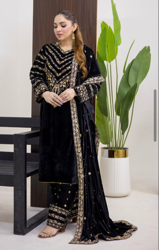 Brit 3 piece luxury Valvet_81042 Pakistani ladies suit black WITH CHIFFON DUPPATA B291