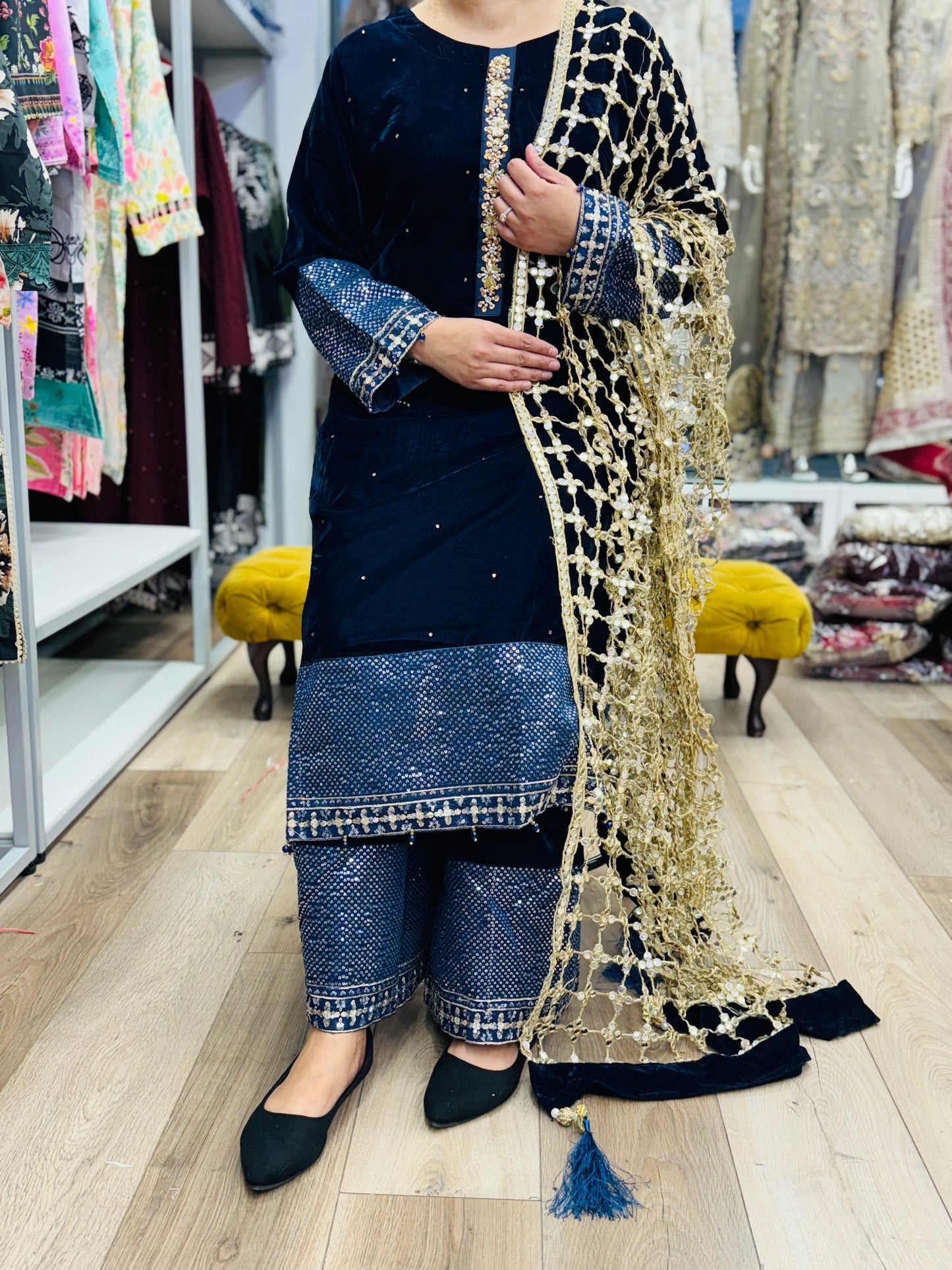 Brit 3 piece luxury Velvet with sheesh dupatta Pakistani ladies suit B318