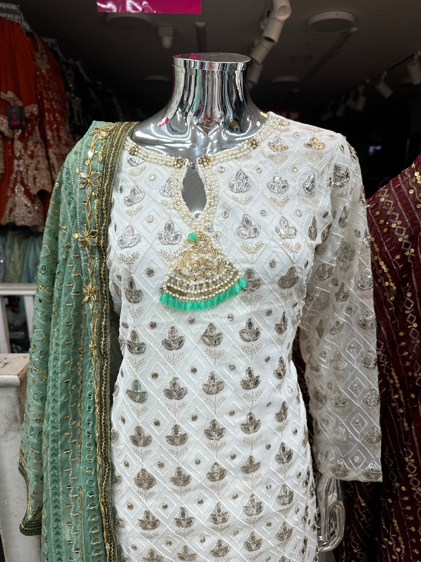 Brit 3 piece luxury chiffon _81042 Pakistani ladies suit B226