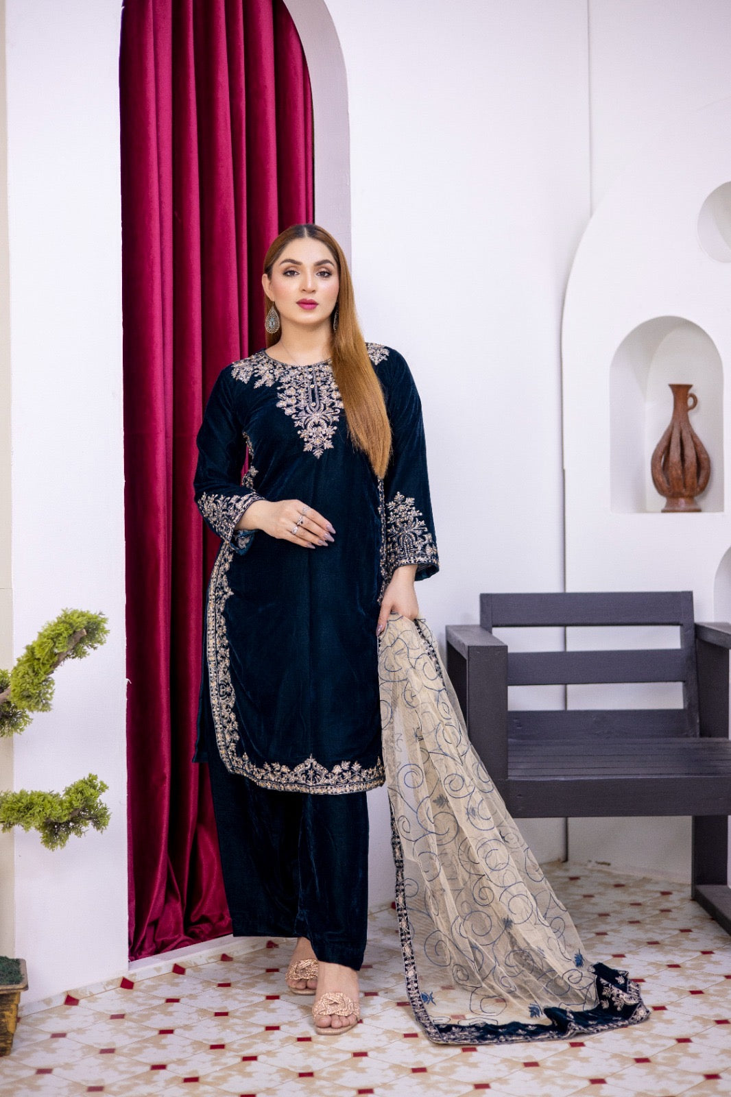 Brit 3 piece luxury Valvet_81042 Pakistani ladies suit Navy B286