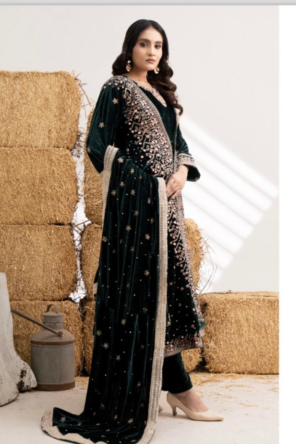 Brit 3 piece luxury Designer Valvet winter Pakistani ladies suit B323