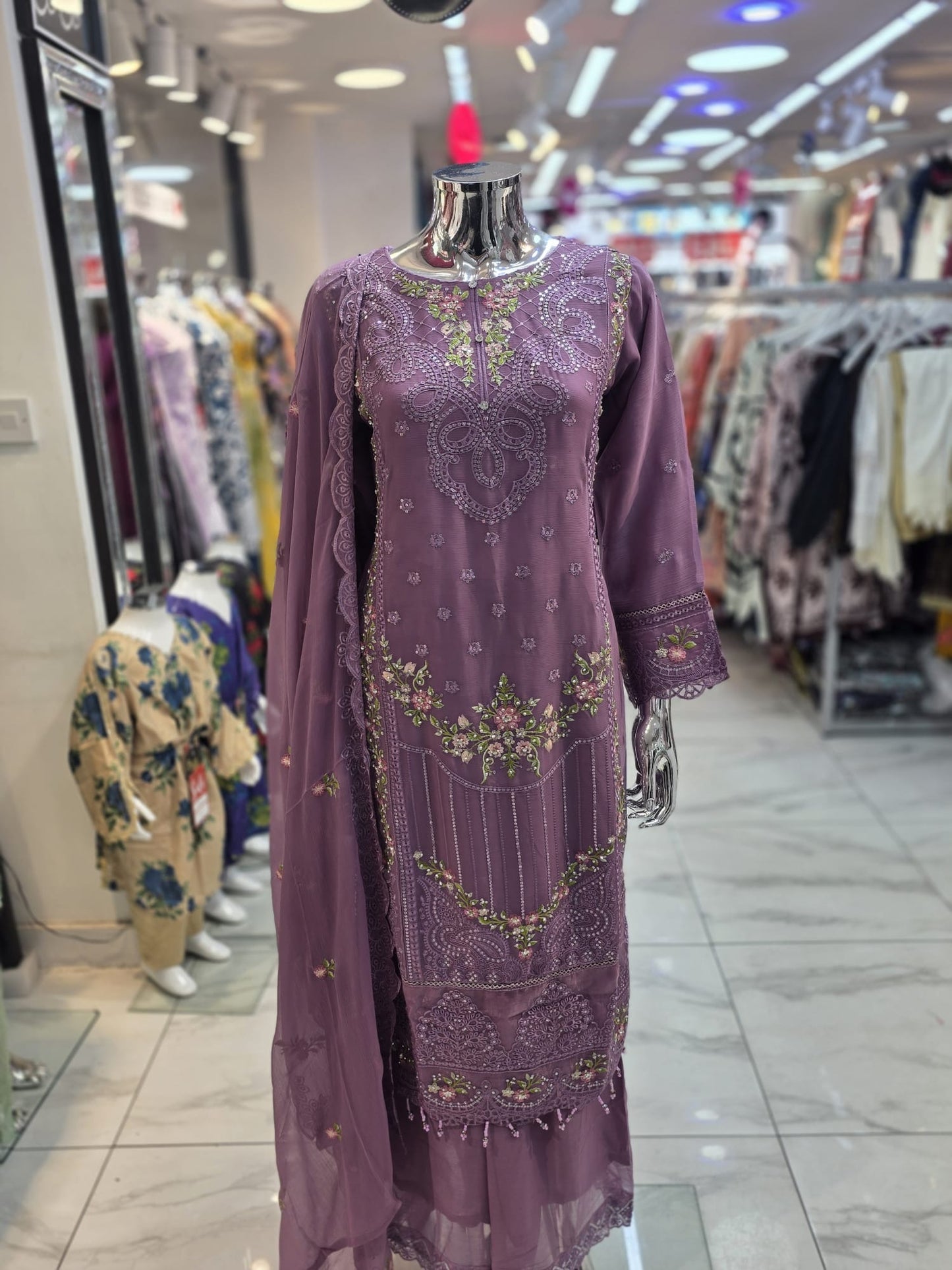 Brit 3 piece luxury chiffon_81042 Pakistani ladies suit B238