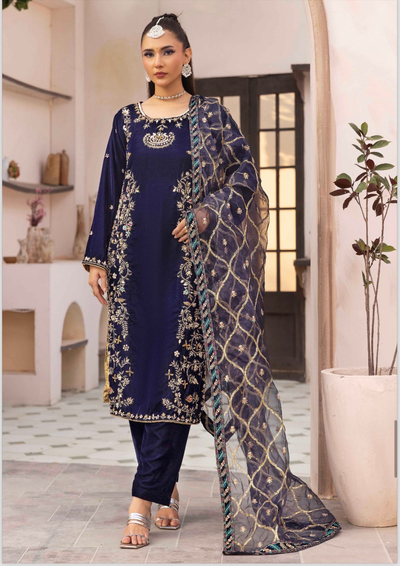 Brit 3 piece luxury Designer Valvet winter Pakistani ladies suit_B310
