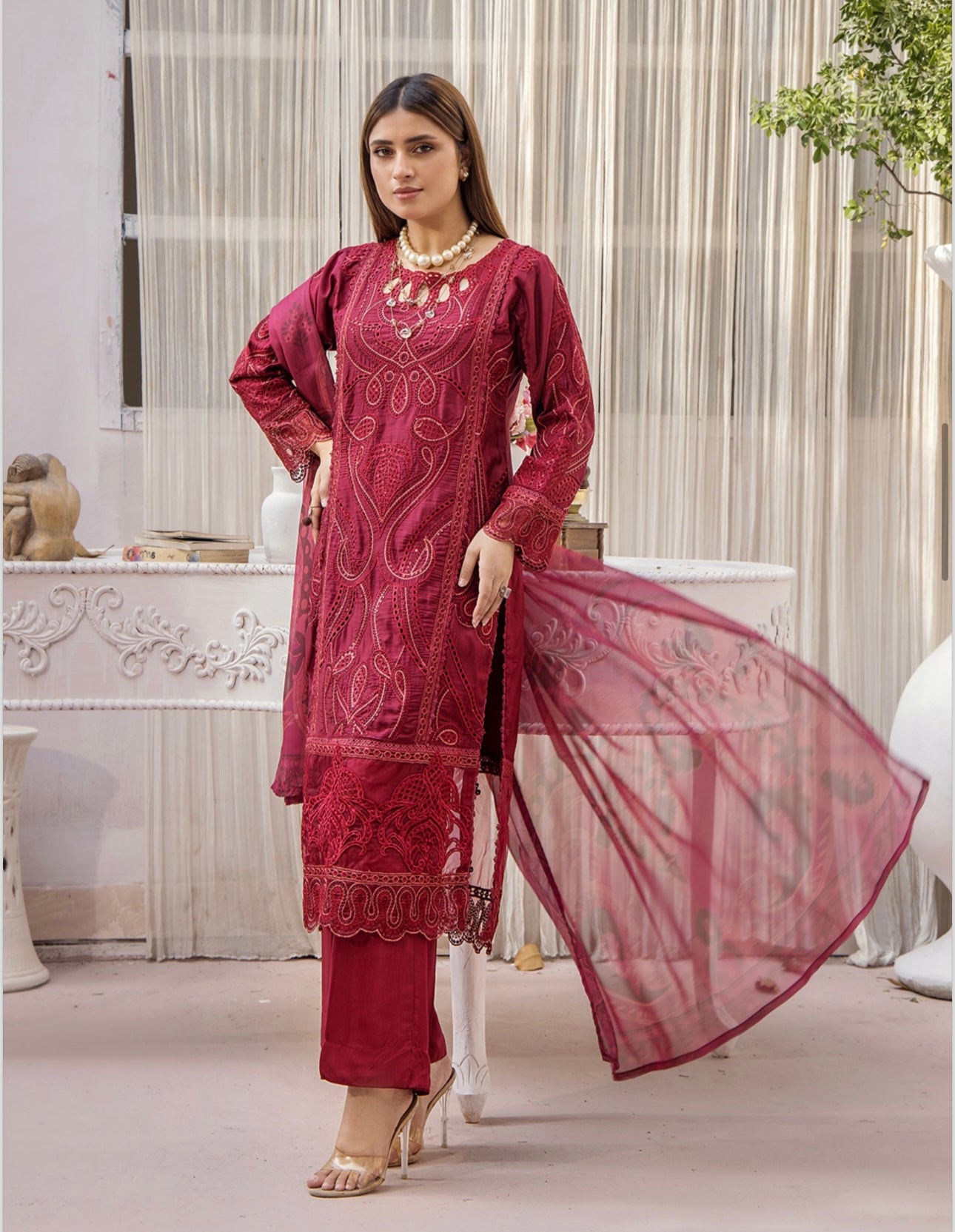 Brit 3 piece Visocose _100245 ladies suit B144