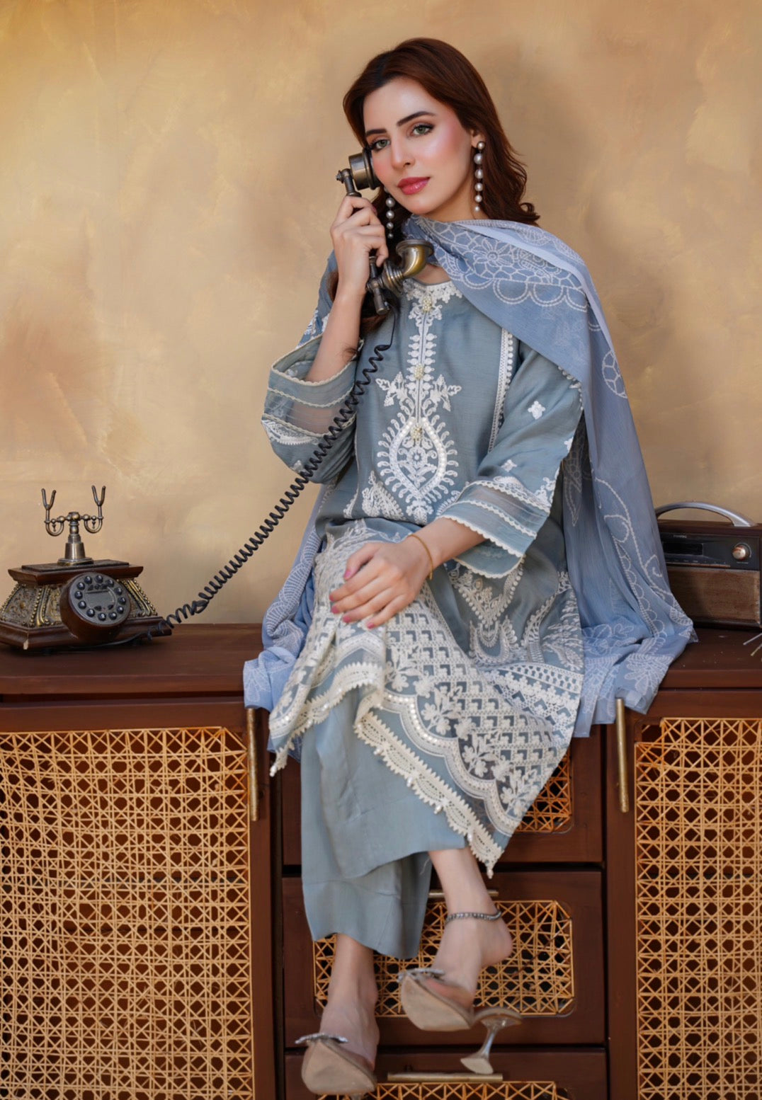 Jasmine 3 piece Viscouse fabric_81042 Pakistani ladies suit B511