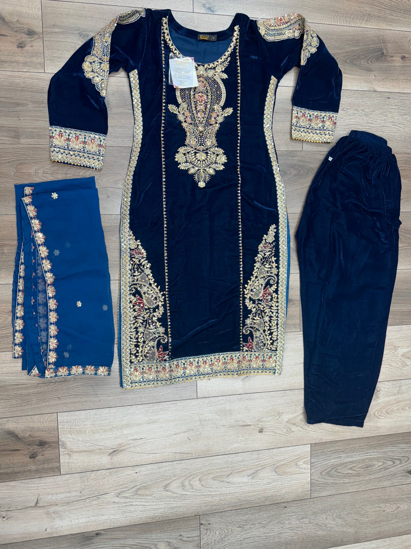 Brit 3 piece luxury Designer Valvet winter Pakistani ladies suit B320