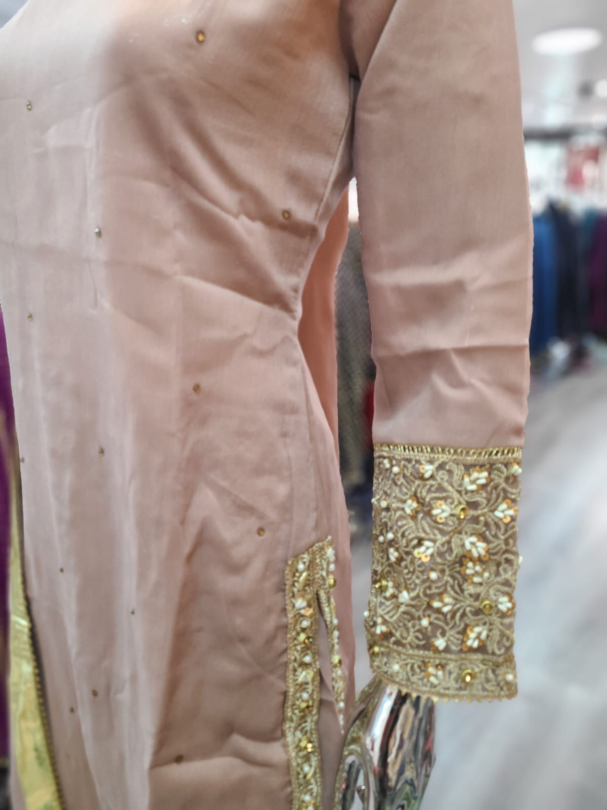 BRIT 3 piece lux CHIFFON_100311 Pakistani ladies suit B209