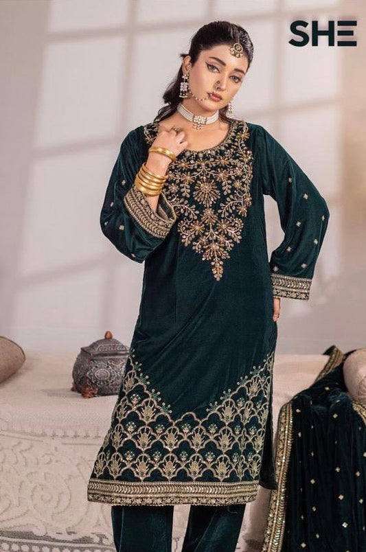 Brit 3 piece luxury Valvet winter Pakistani ladies suit_B314