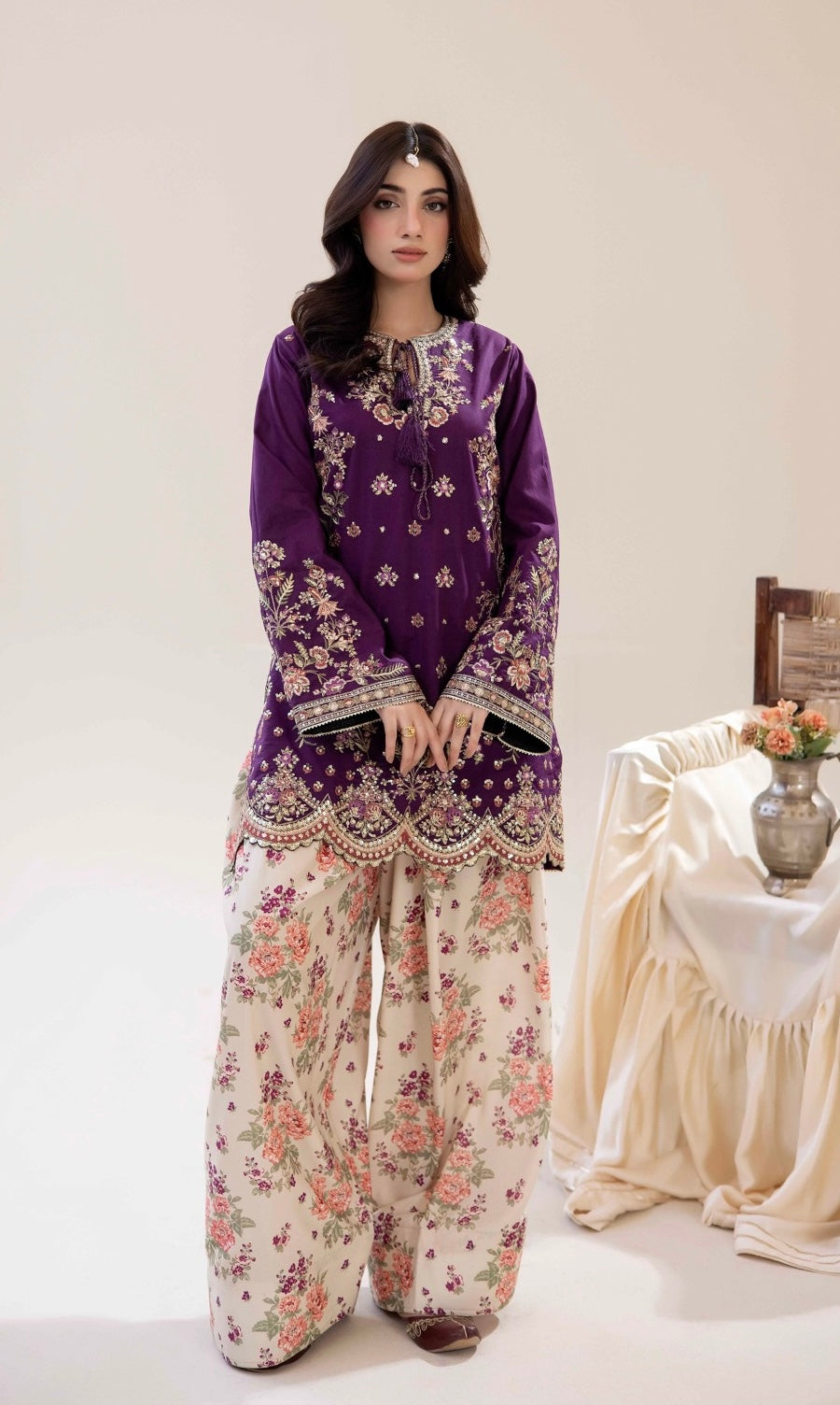 Ethnic 2 piece luxury lawn collection ladies dress B639