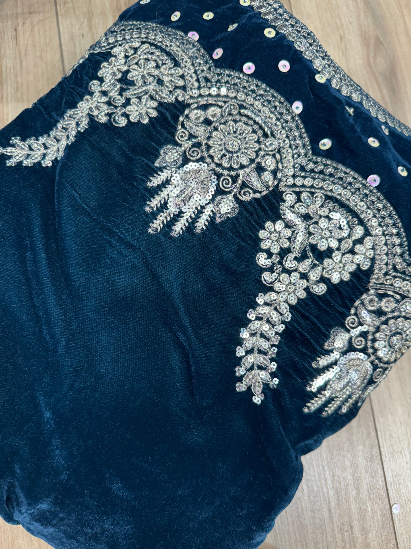 Brit 3 piece luxury Valvet_81042 Pakistani ladies suitTeal B299