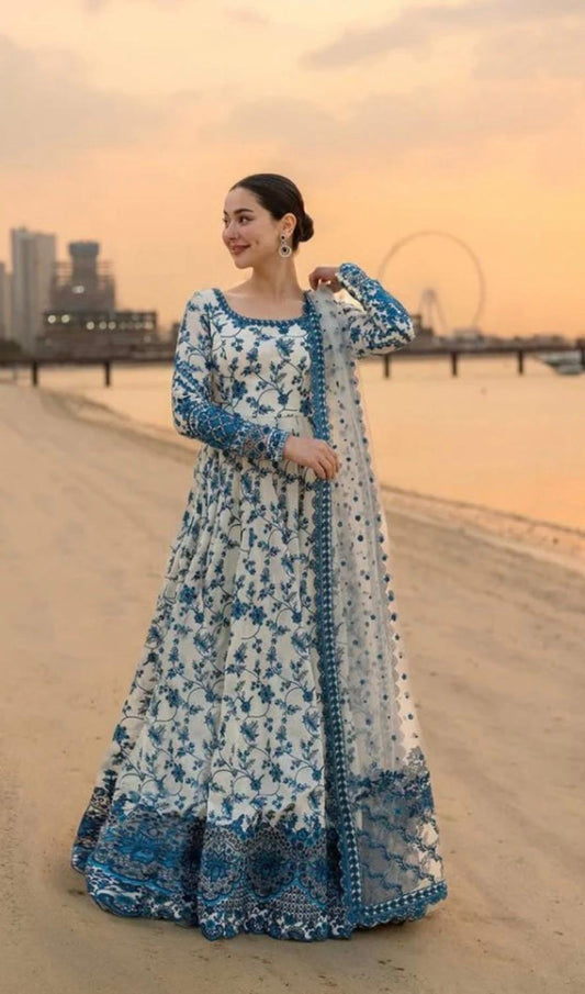 HANIA AMIR VIRAL 3 piece luxury lawn collection ladies dress B640