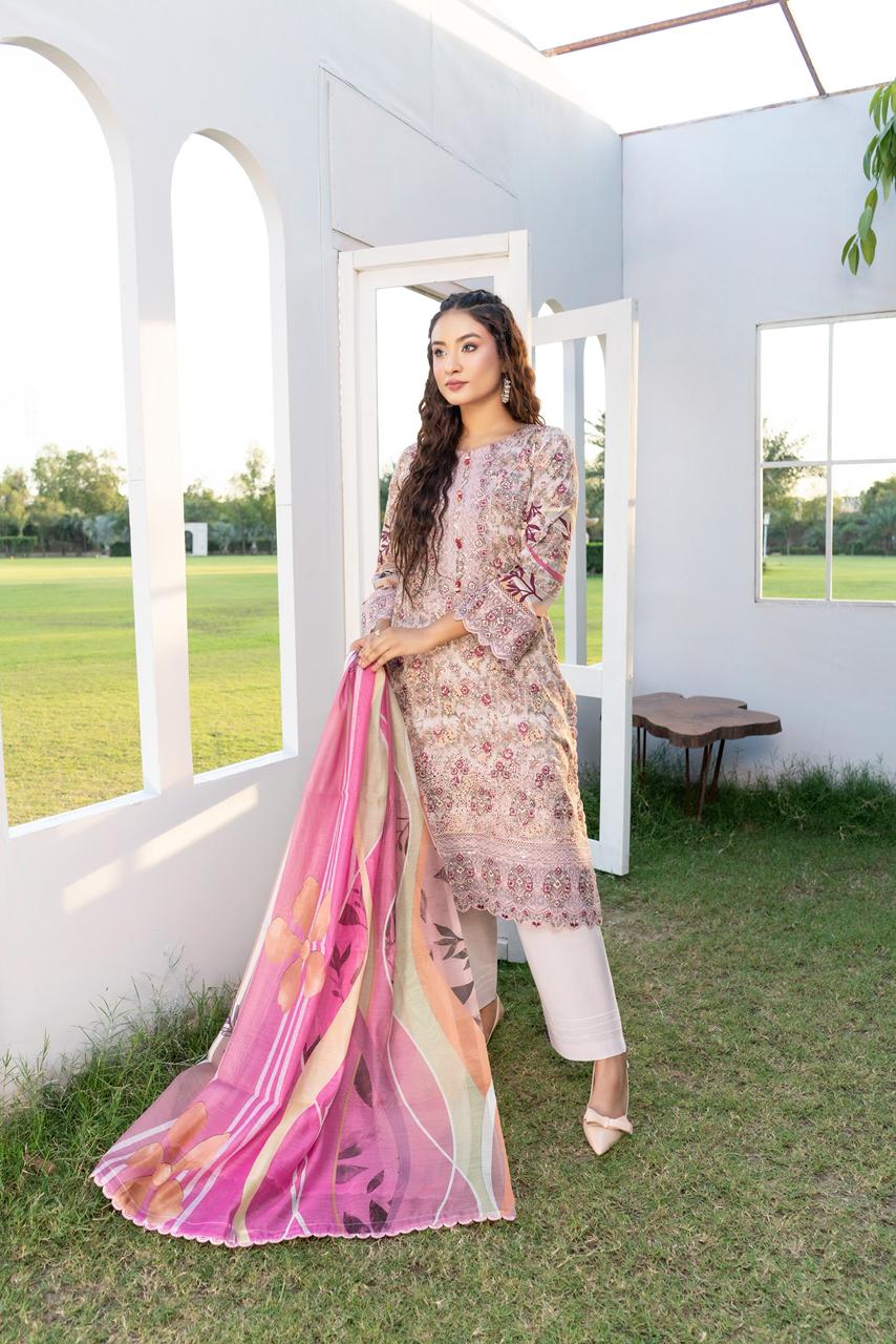 Munira 3 piece ladies Printed Lawn collection B575