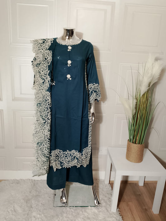 Brit Dhanak 3 piece_4028 teal B22