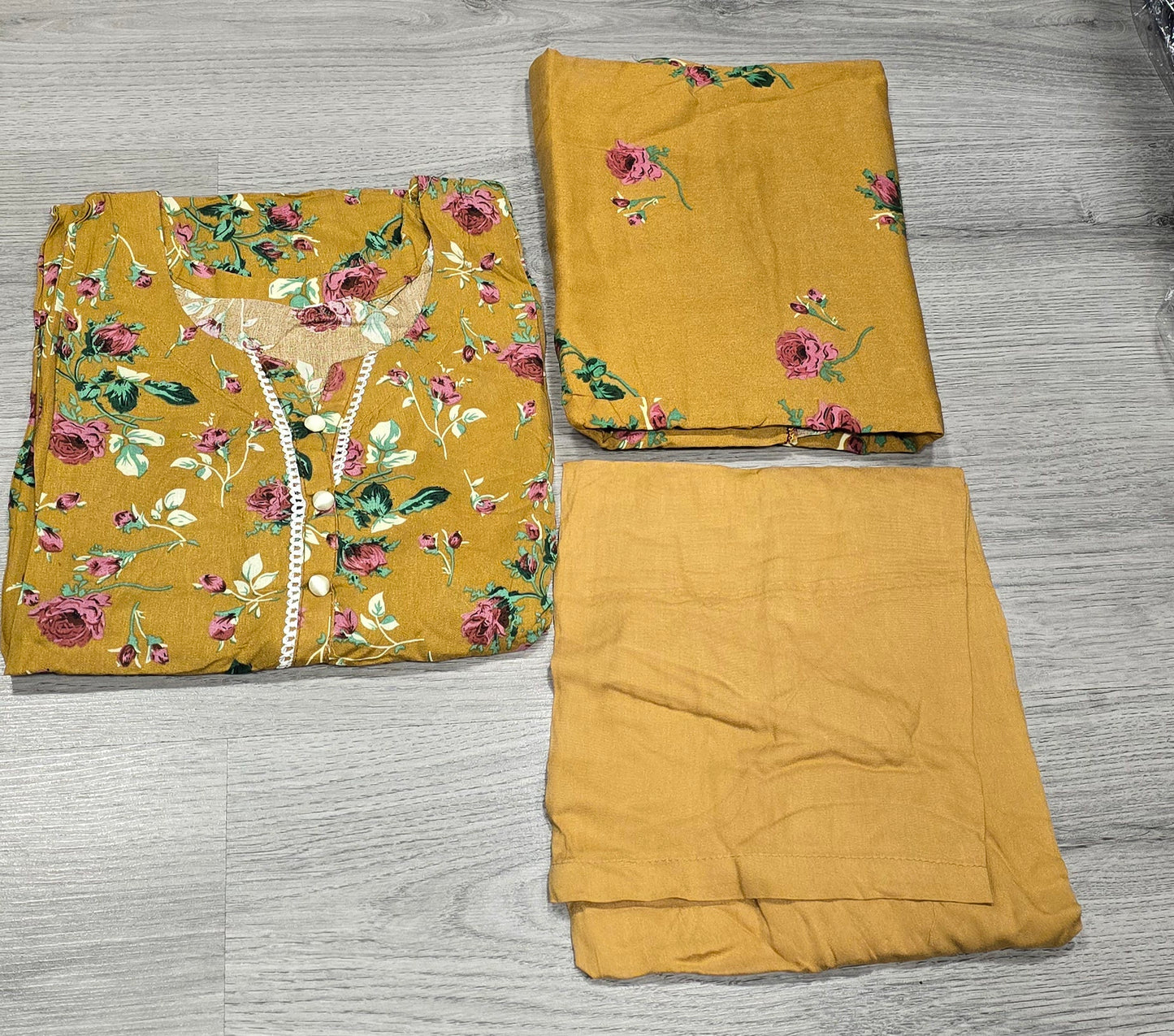 Brit 3 piece Dhanak Pakistani ladies Winter collection suit B398