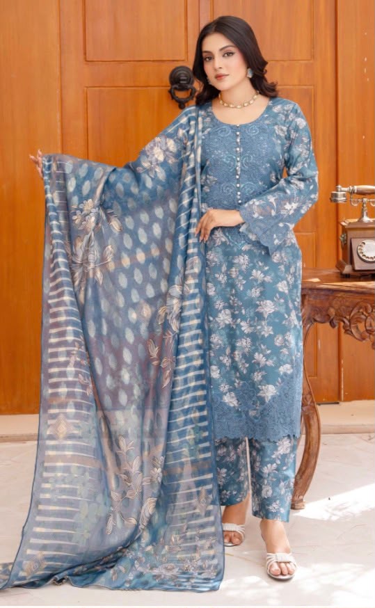 BRIT 3 piece luxury lawn collection ladies dress B654