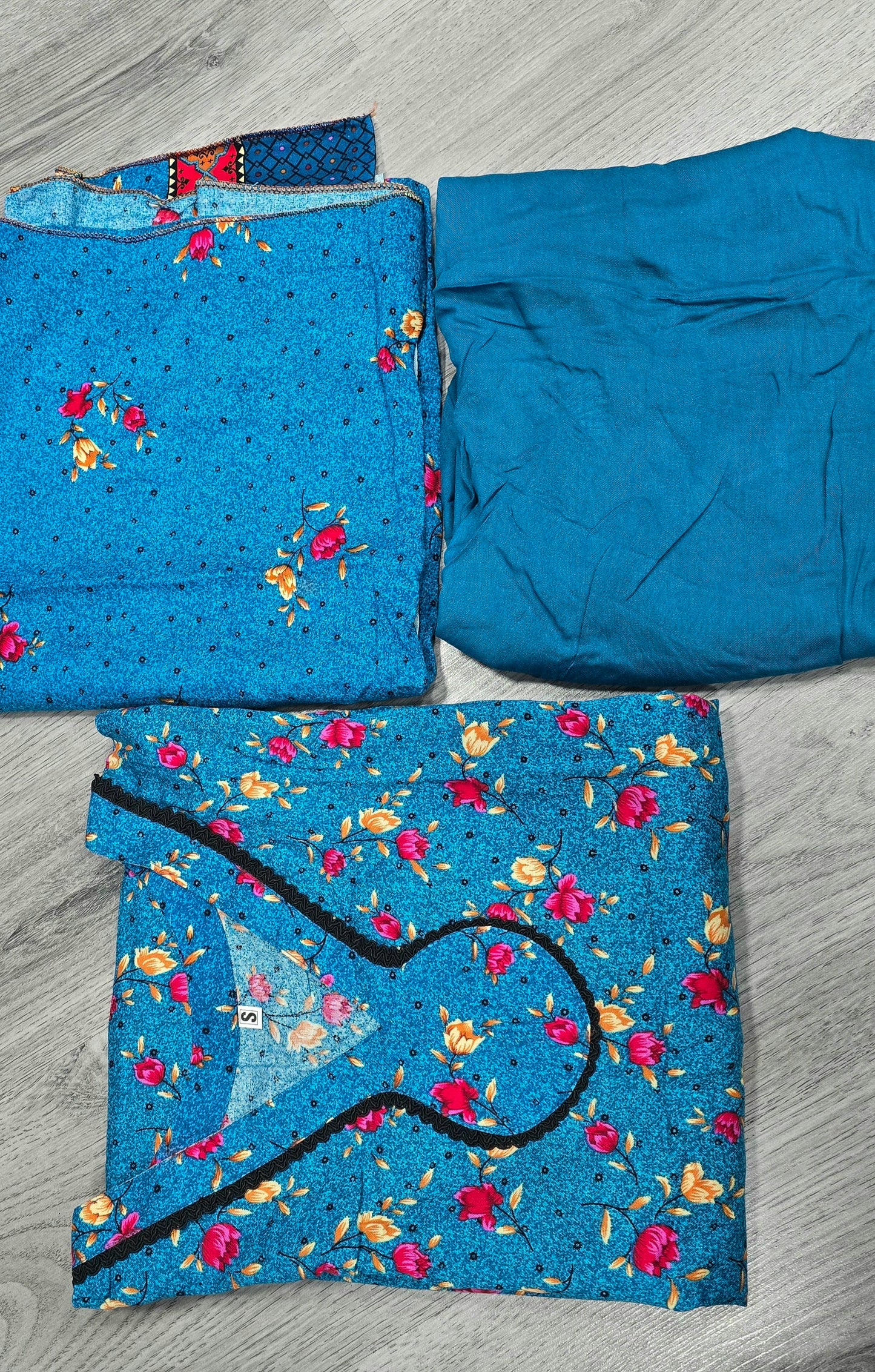 Brit 3 piece Dhanak Pakistani ladies Winter collection suit B398